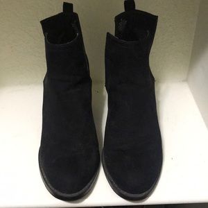Black heeled Booties